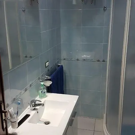 Guest house Camera Per 4 Persone